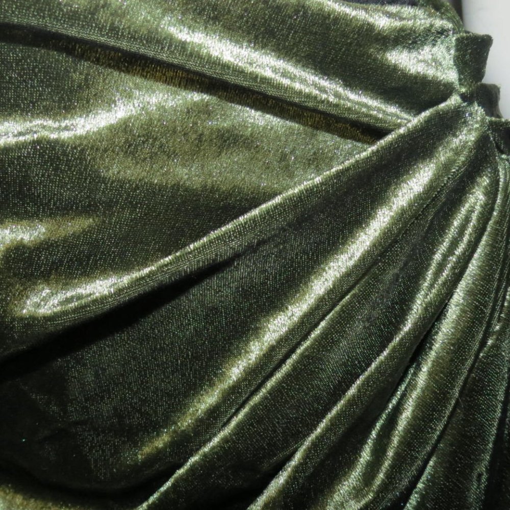 PRETTY LITTLE THING - PLUS - VELVET CORSET & RUCHED SKIRT - SIZE 18 - NW… - Picture 8 of 14